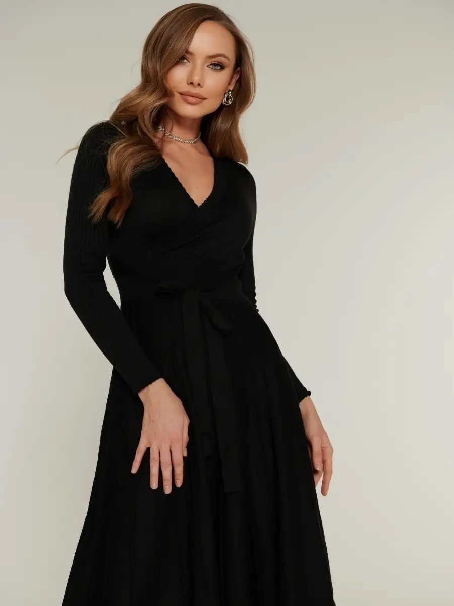 Черное платье