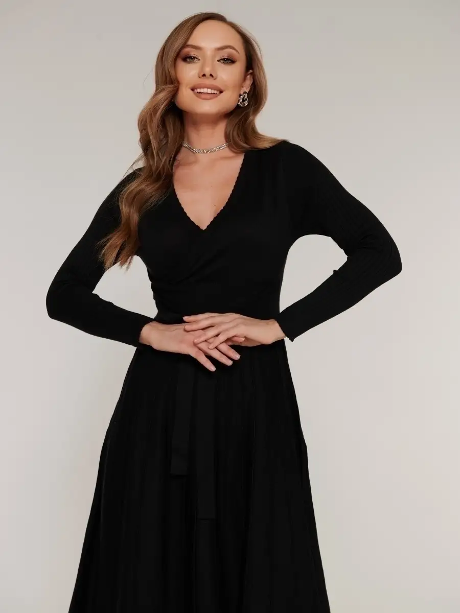 Черное платье