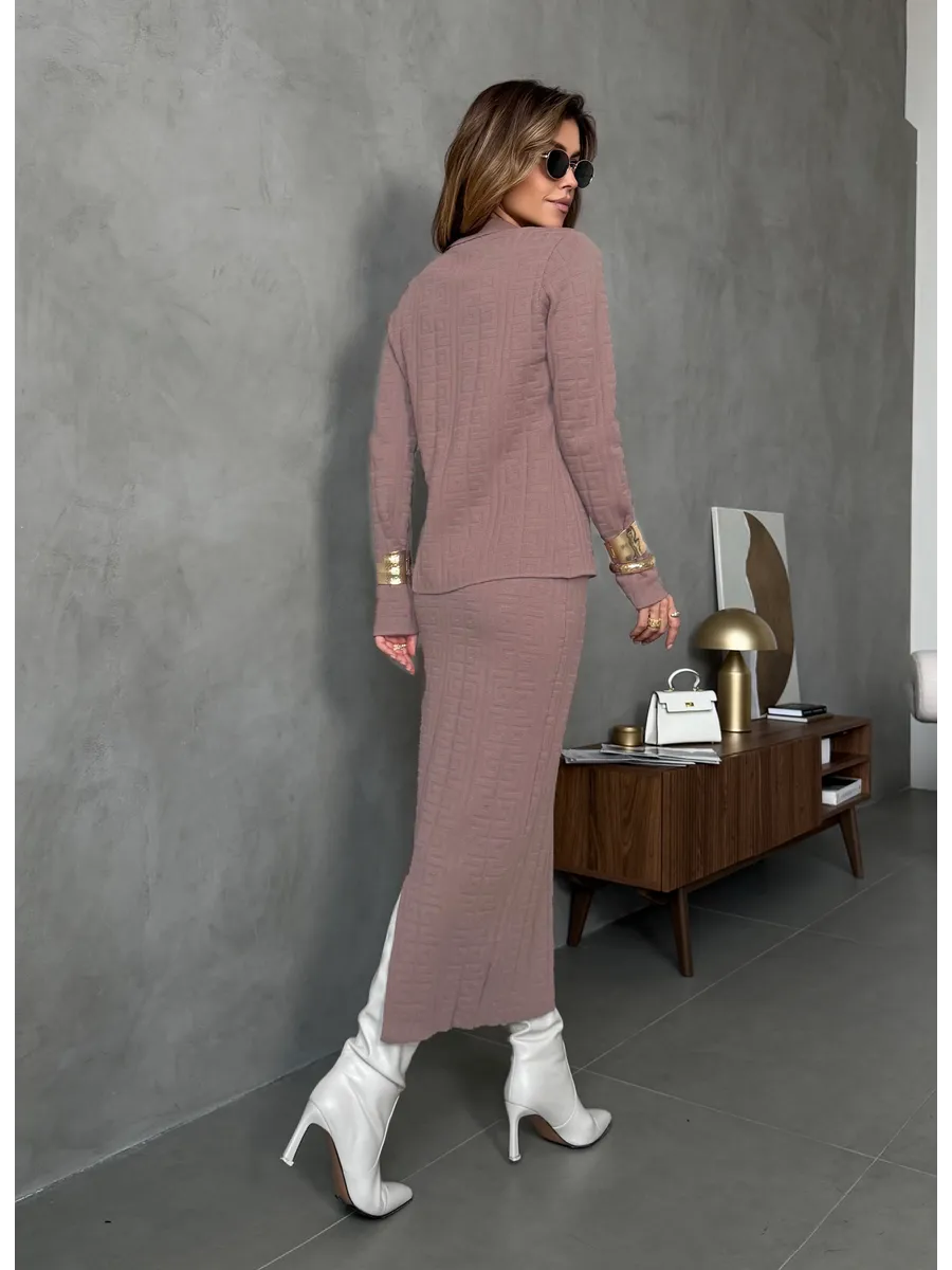 Коричневый теплый костюм с юбкой осенний трикотажный