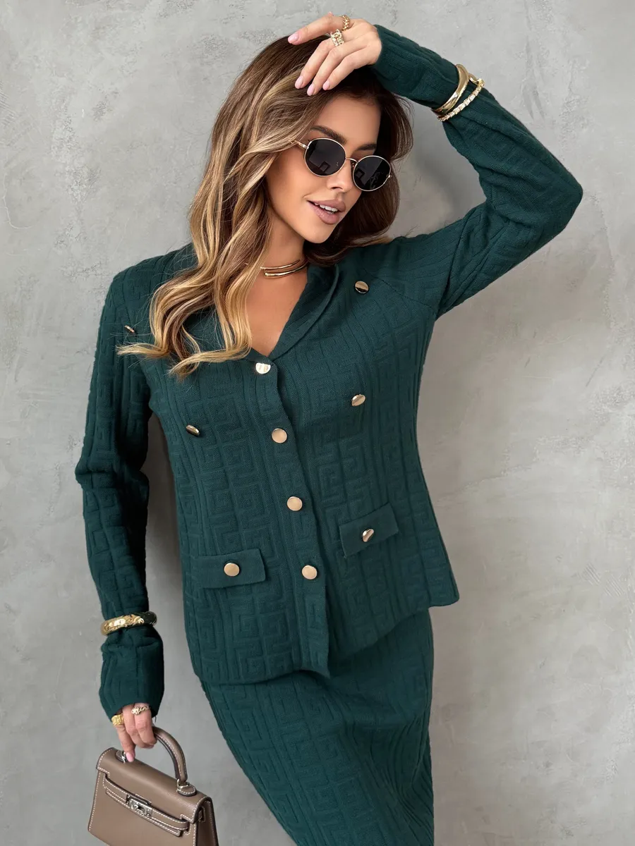 Зеленый теплый костюм с юбкой осенний трикотажный