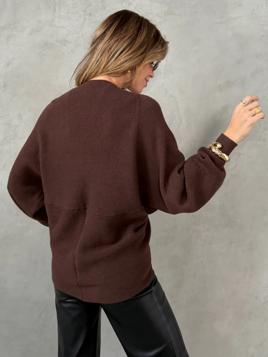 Шоколадная теплая кофта вязаная на запах оверсайз
