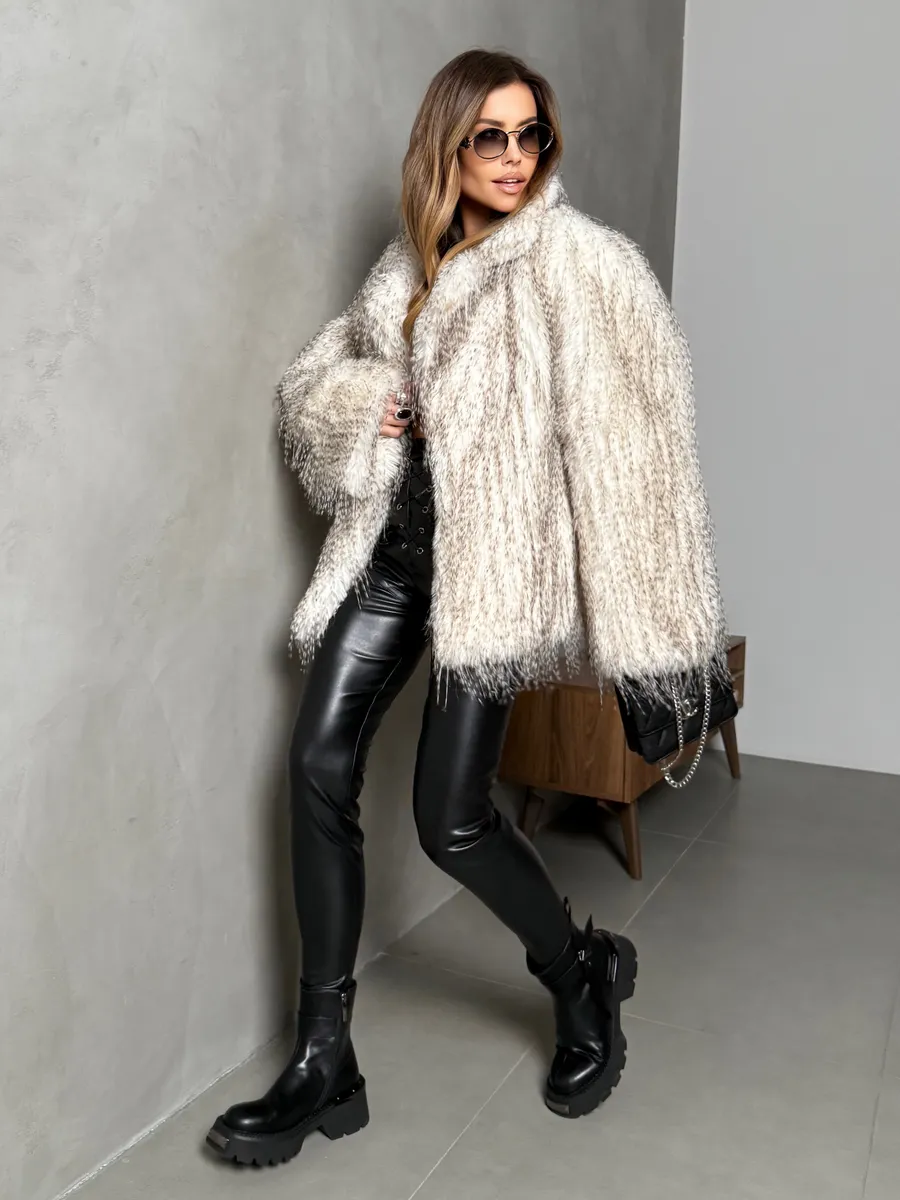 Шуба искусственная зимняя короткая