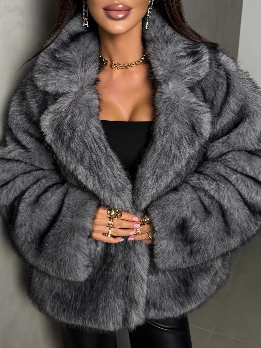 Шуба искусственная зимняя короткая