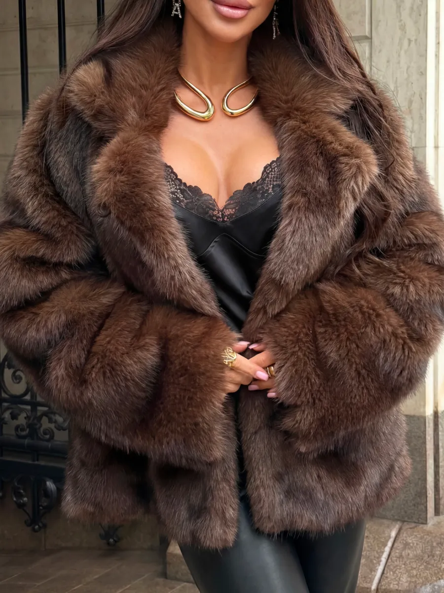 Коричневая шуба искусственная зимняя короткая