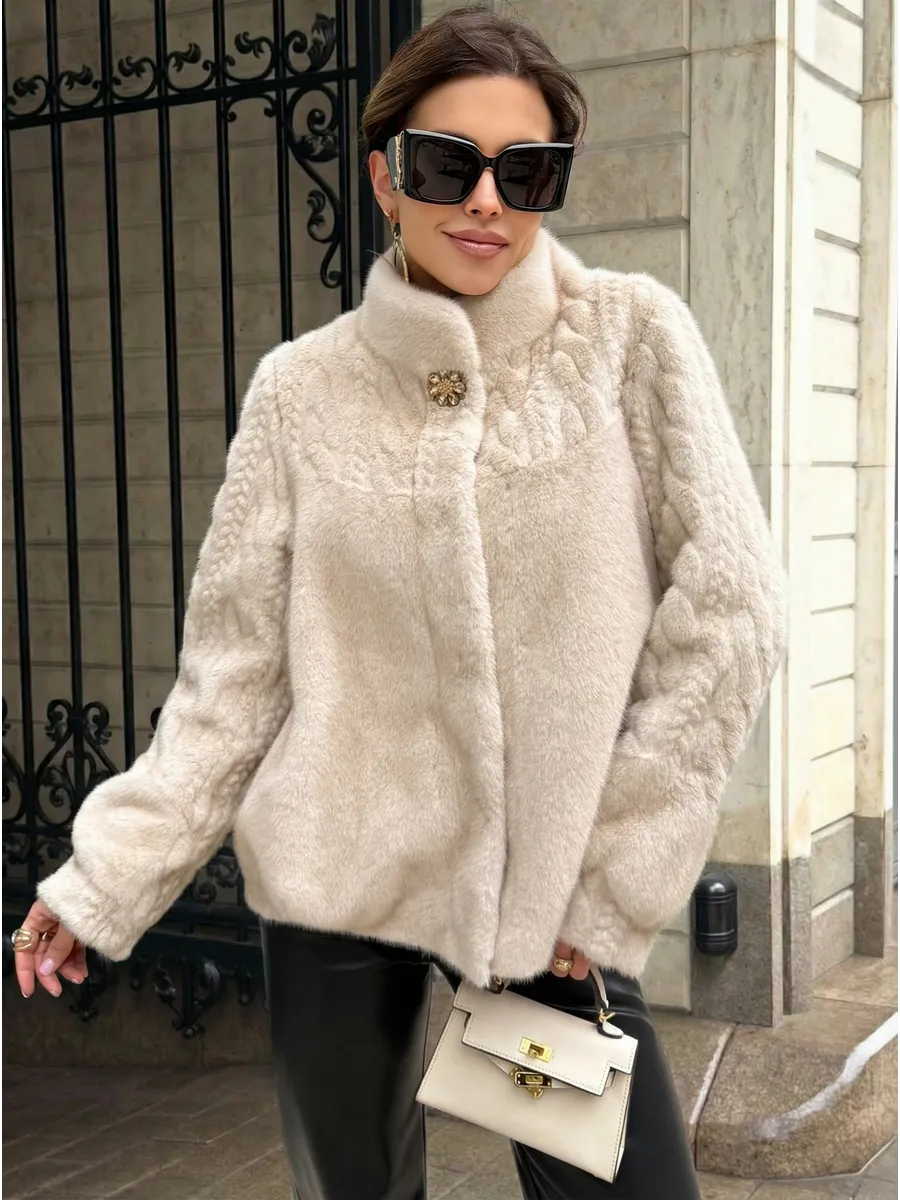 Шуба искусственная зимняя короткая