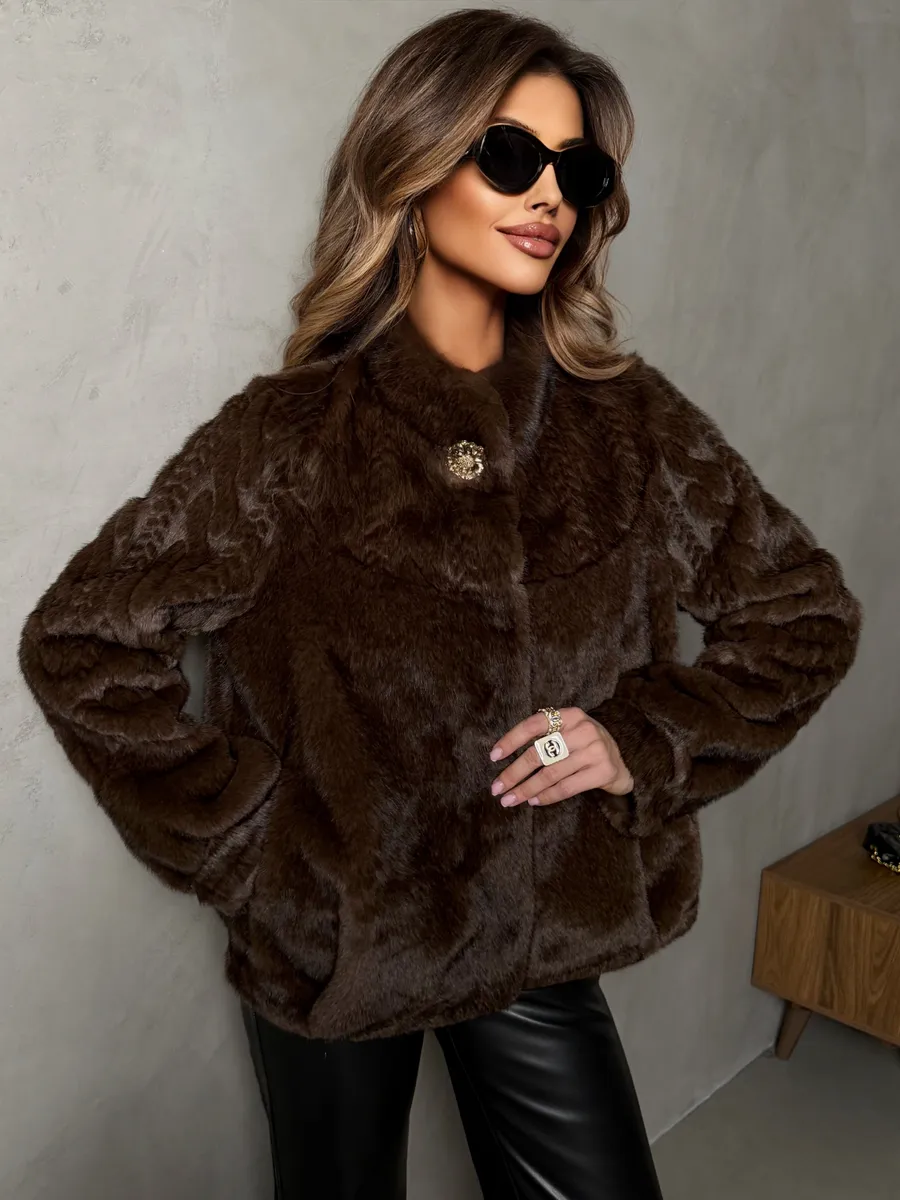 Шуба искусственная зимняя короткая