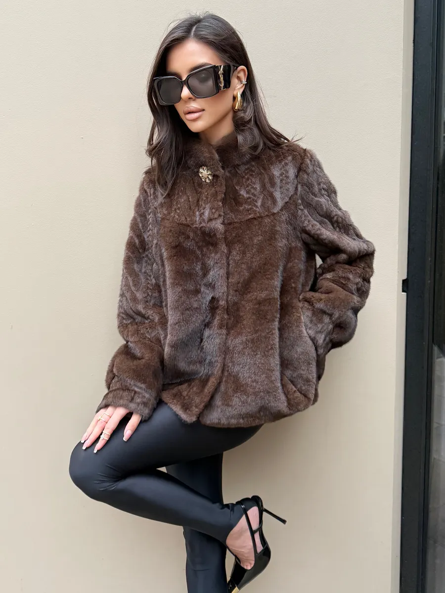 Шуба искусственная зимняя короткая