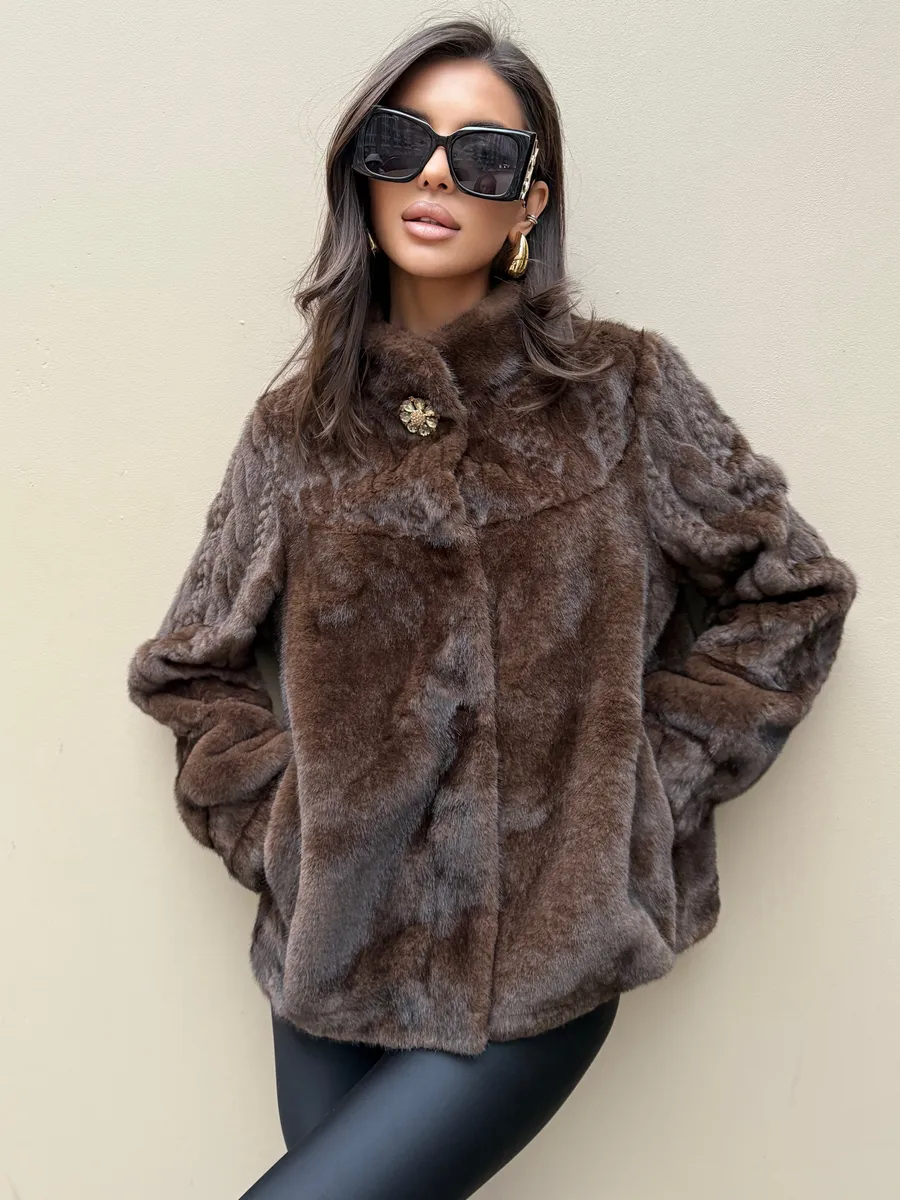 Шуба искусственная зимняя короткая