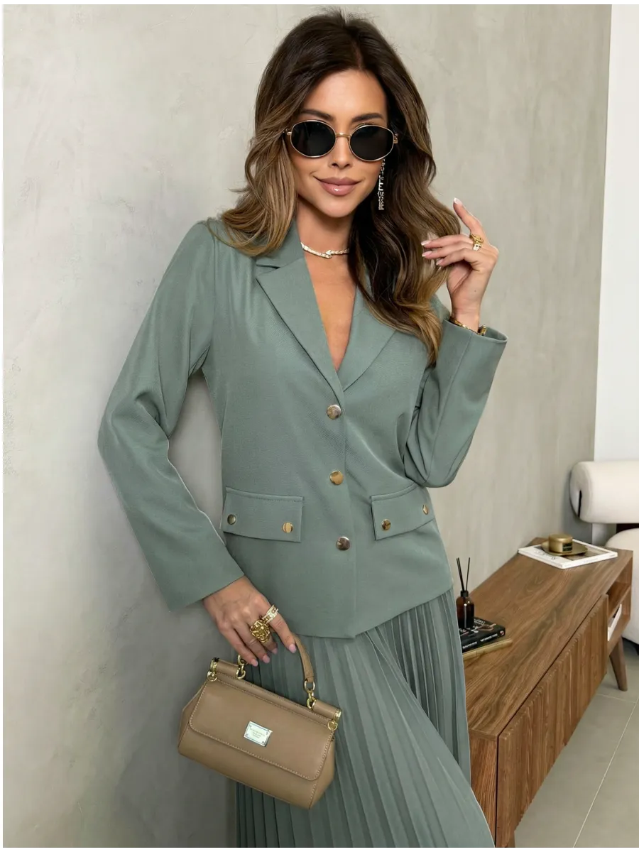 Костюм с юбкой