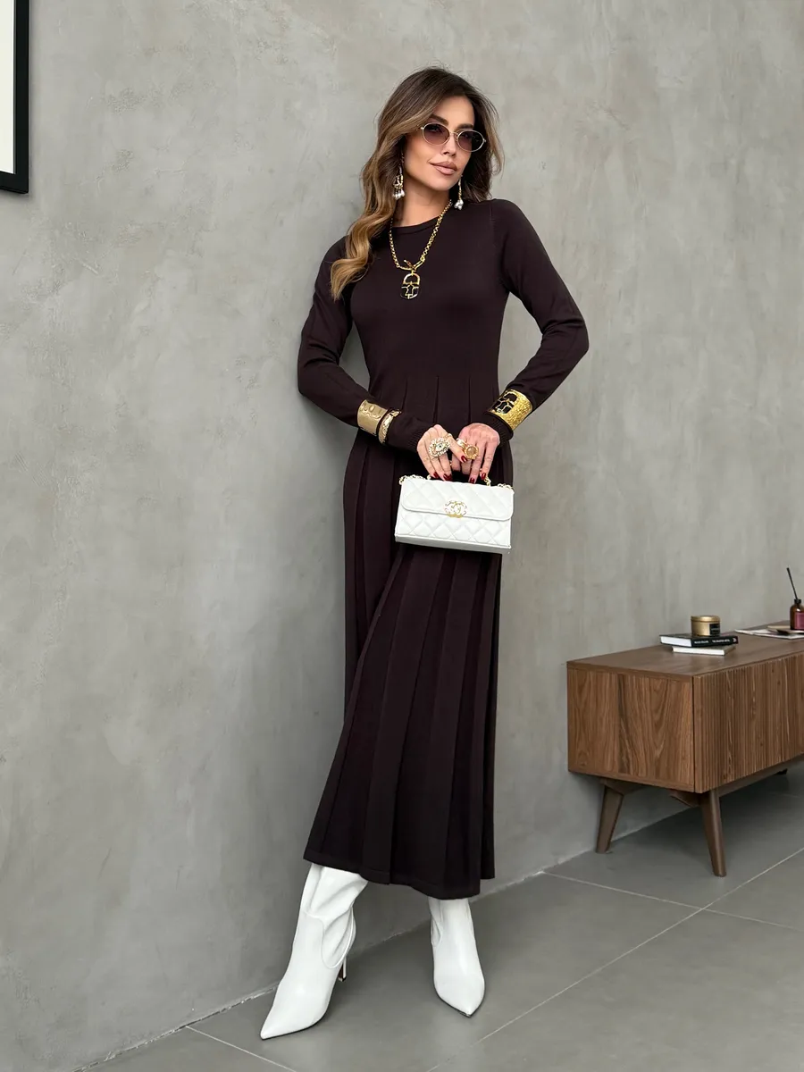 Теплое платье вязаное трикотажное повседневное