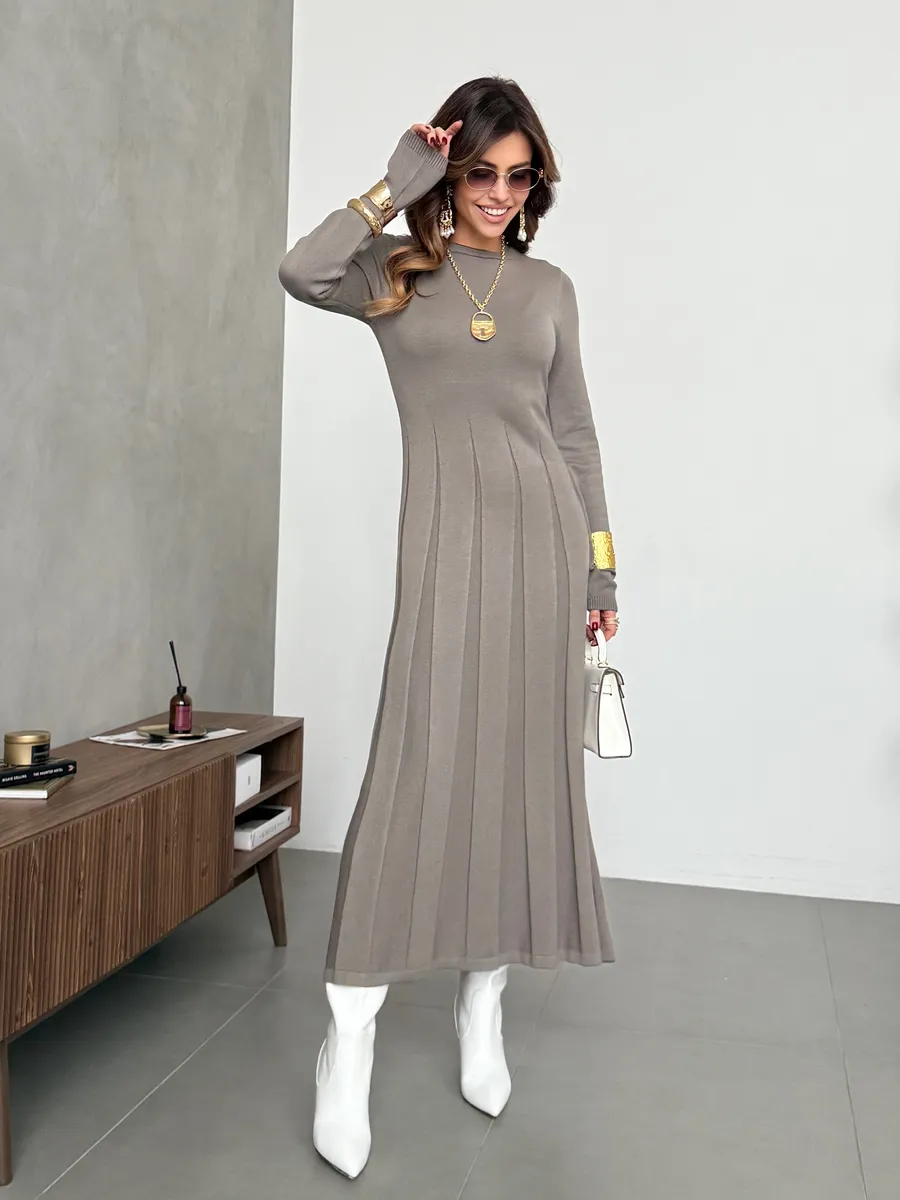 Капучино теплое платье вязаное трикотажное повседневное