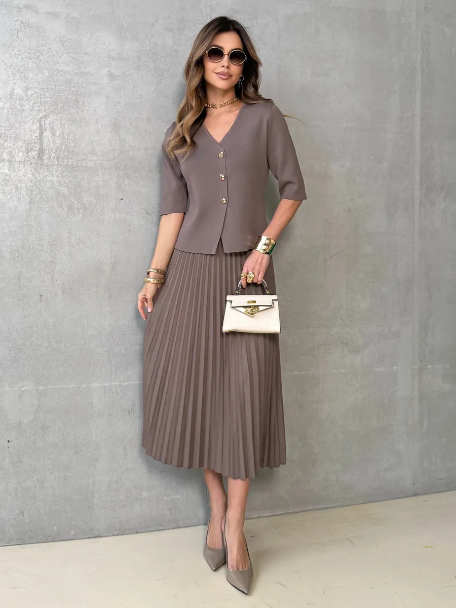 Костюм с юбкой офисный нарядный