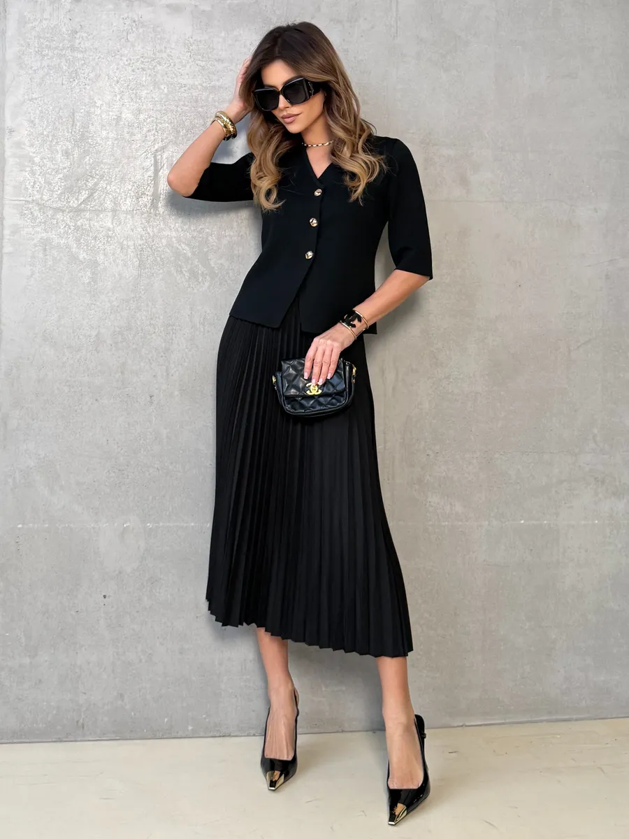 Черный костюм с юбкой офисный нарядный