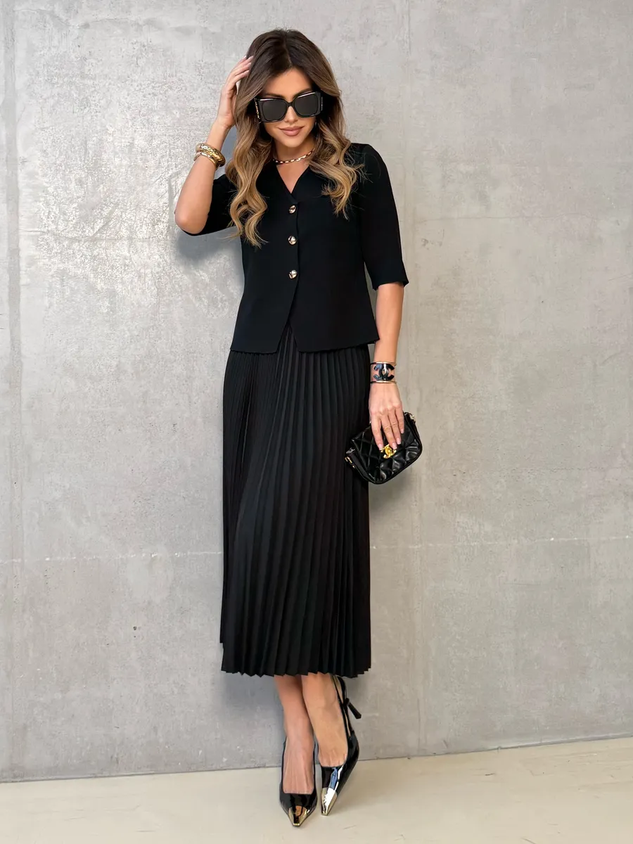 Черный костюм с юбкой офисный нарядный