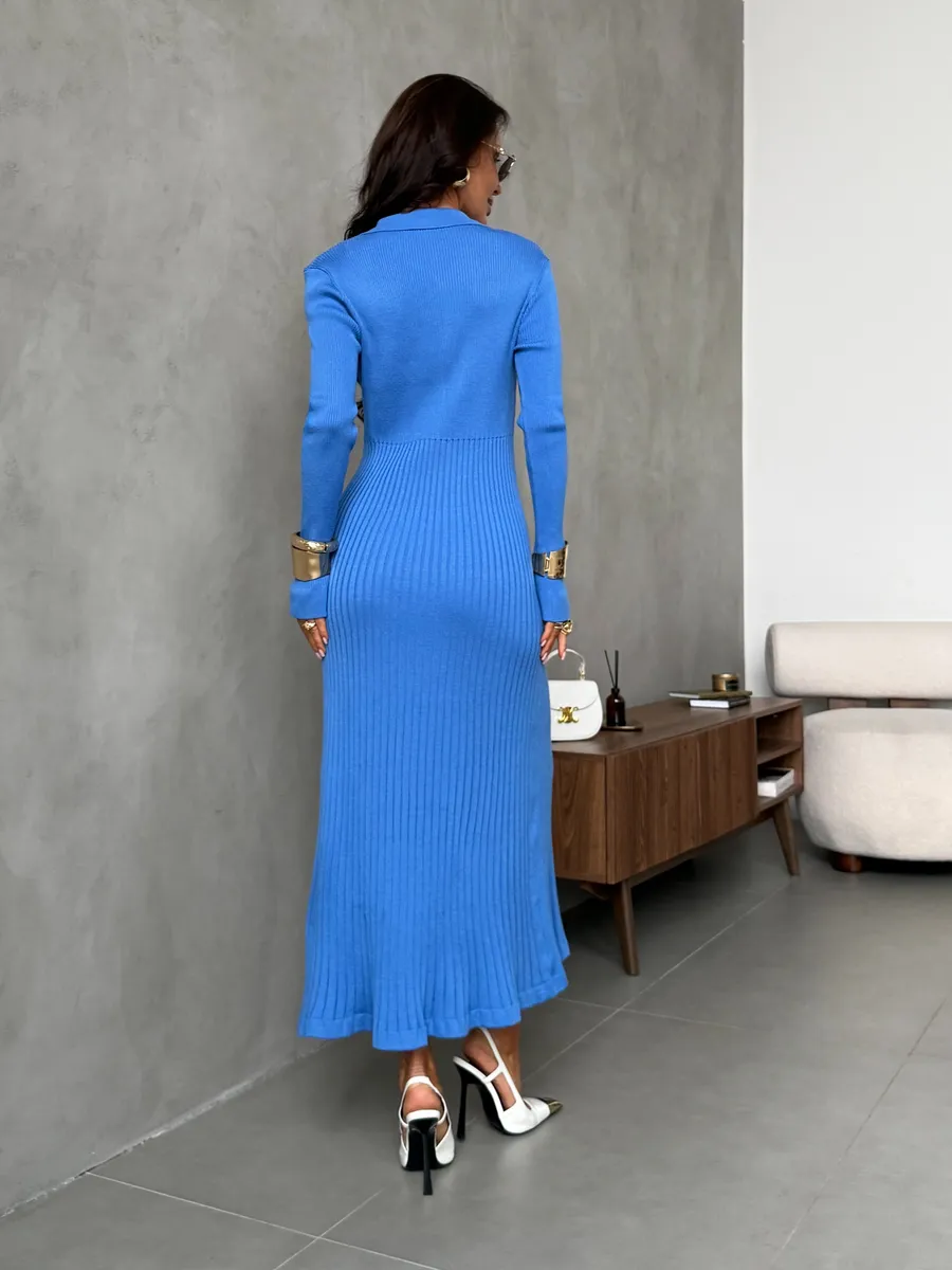 Синее платье теплое вязаное нарядное трикотажное