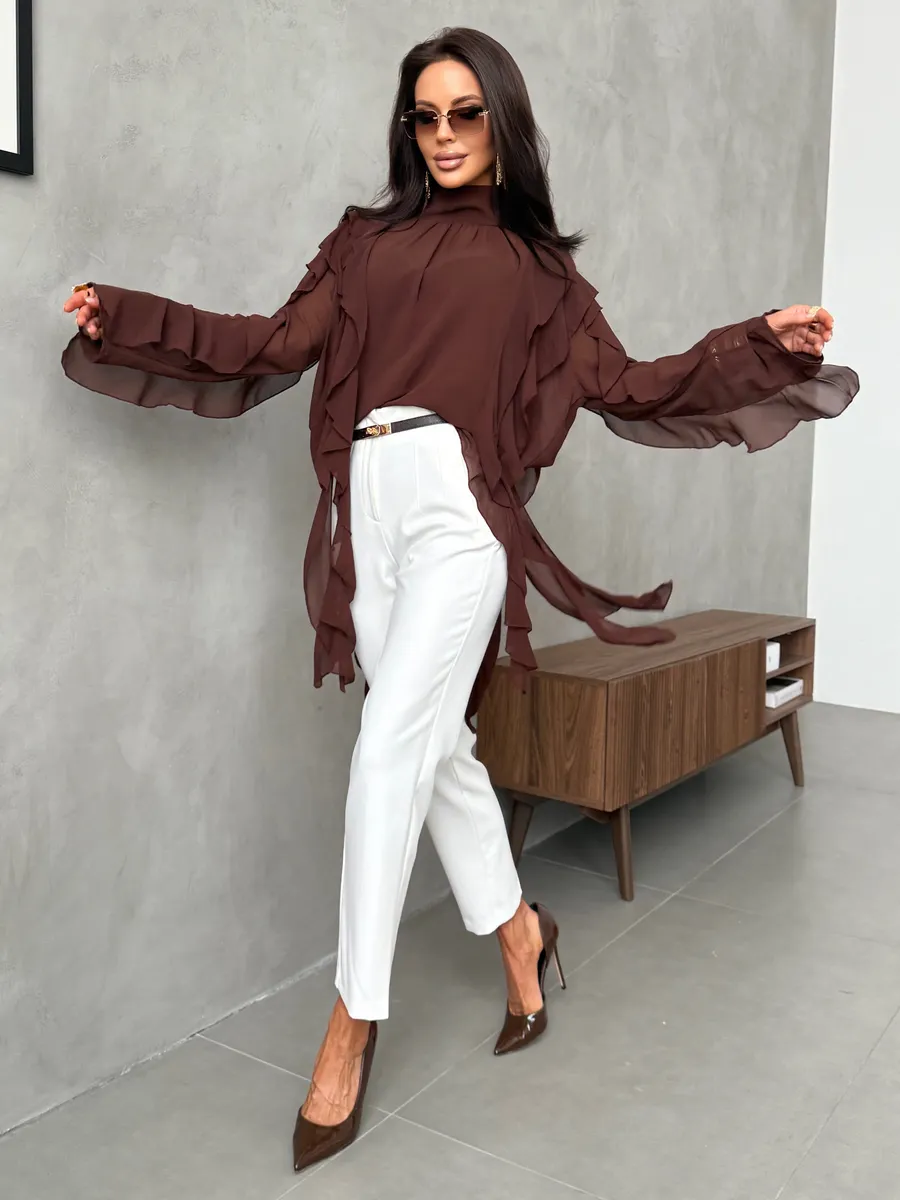 Коричневая блузка нарядная праздничная шелковая с рюшами и топом