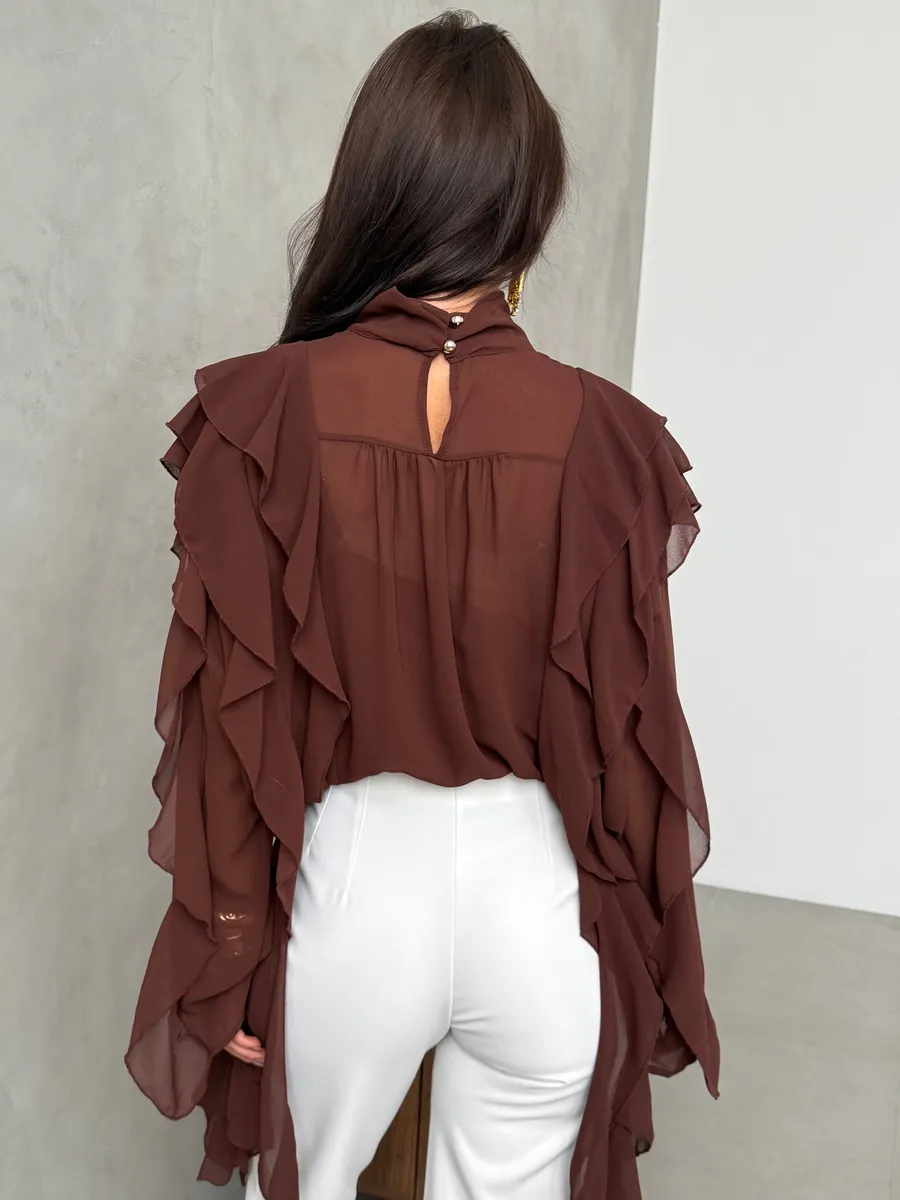 Коричневая блузка нарядная праздничная шелковая с рюшами и топом
