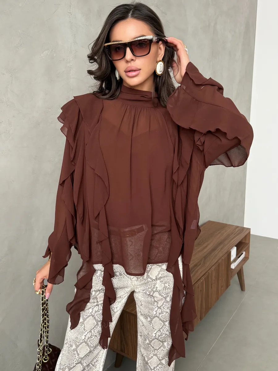 Коричневая блузка нарядная праздничная шелковая с рюшами и топом