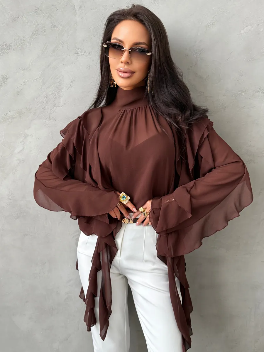 Коричневая блузка нарядная праздничная шелковая с рюшами и топом
