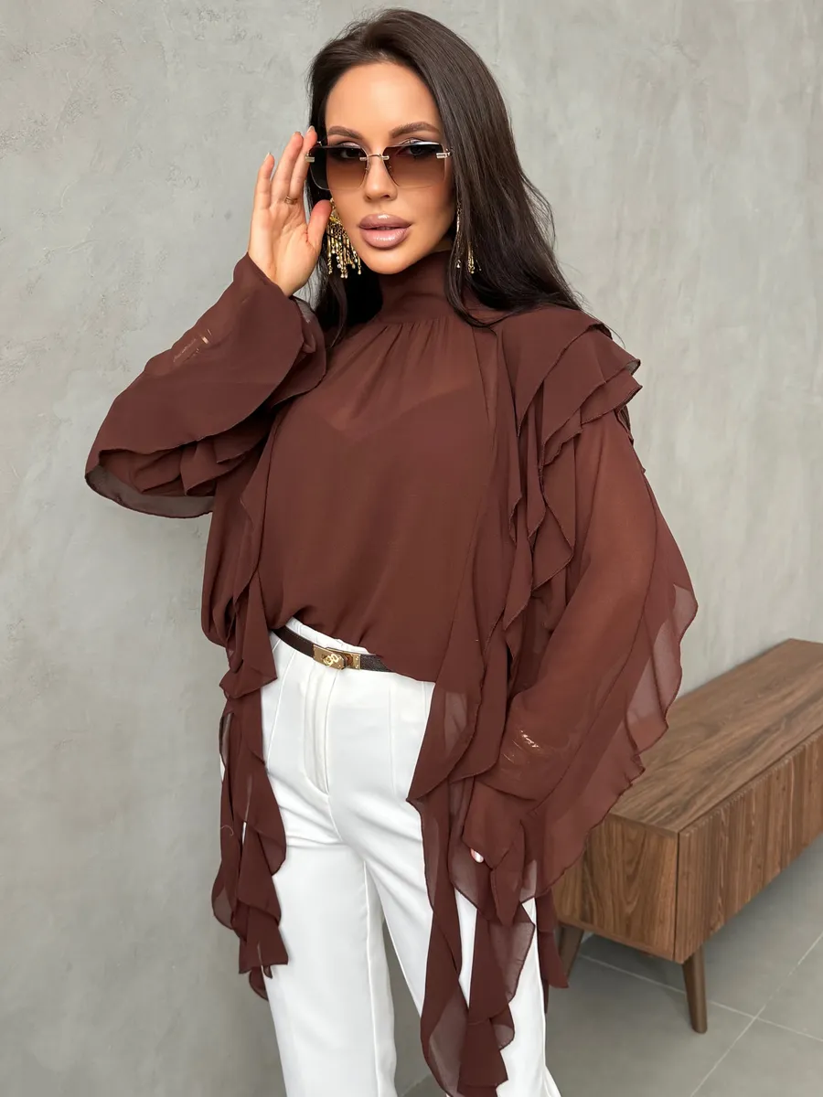 Коричневая блузка нарядная праздничная шелковая с рюшами и топом