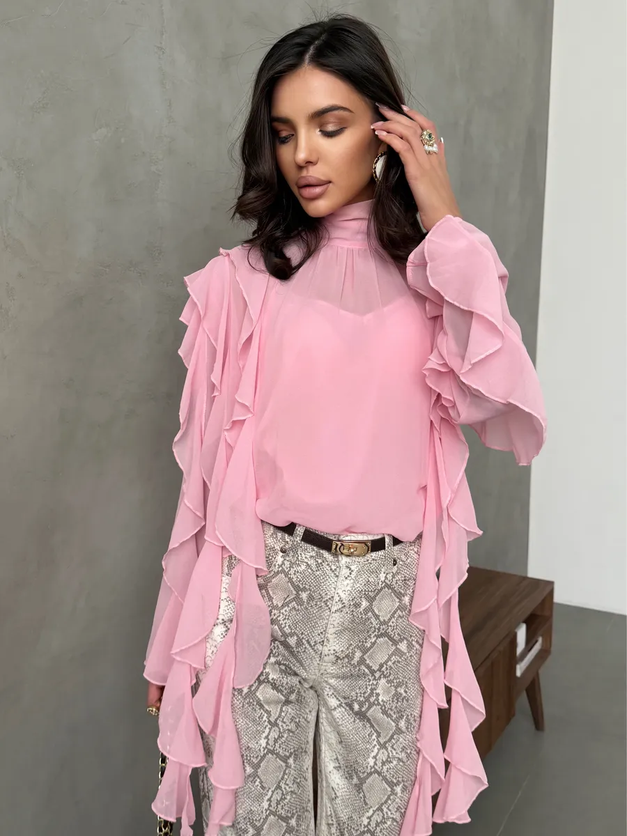 Розовая блузка нарядная праздничная шелковая с рюшами и топом