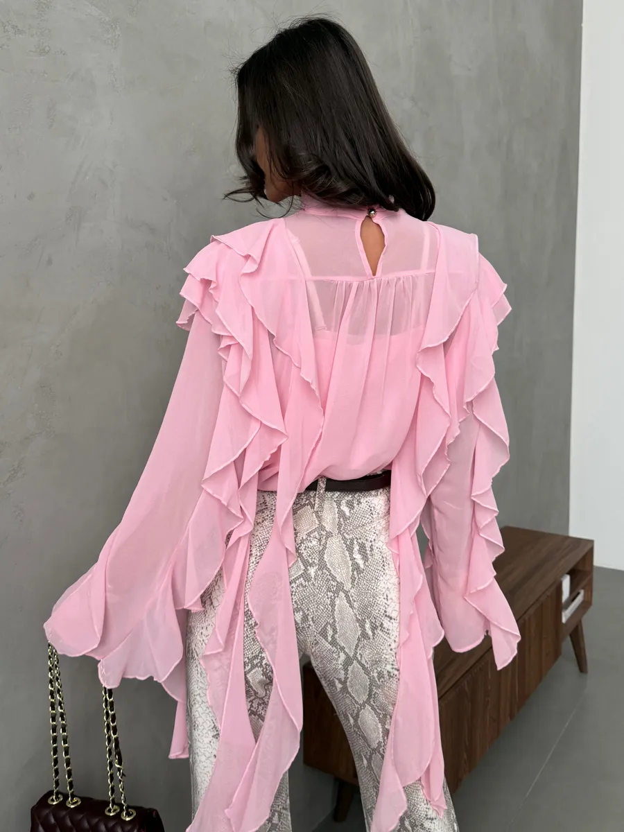 Розовая блузка нарядная праздничная шелковая с рюшами и топом