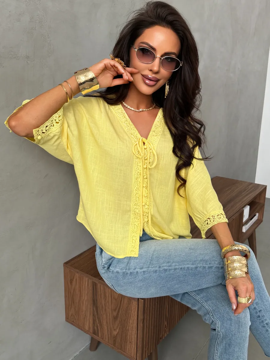 Желтая блузка летняя нарядная с коротким рукавом льняная