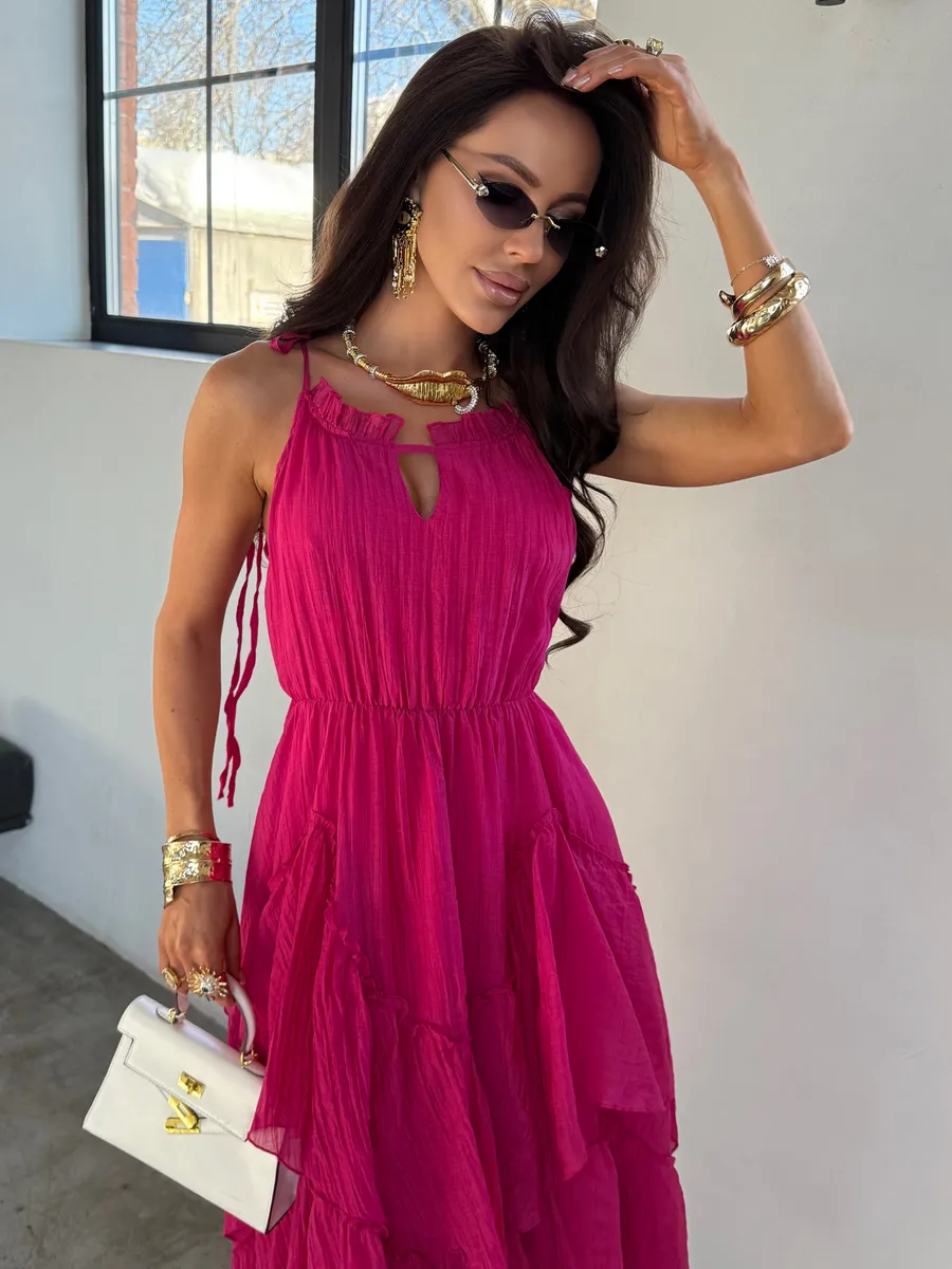 Розовое летнее праздничное длинное платье на бретелях