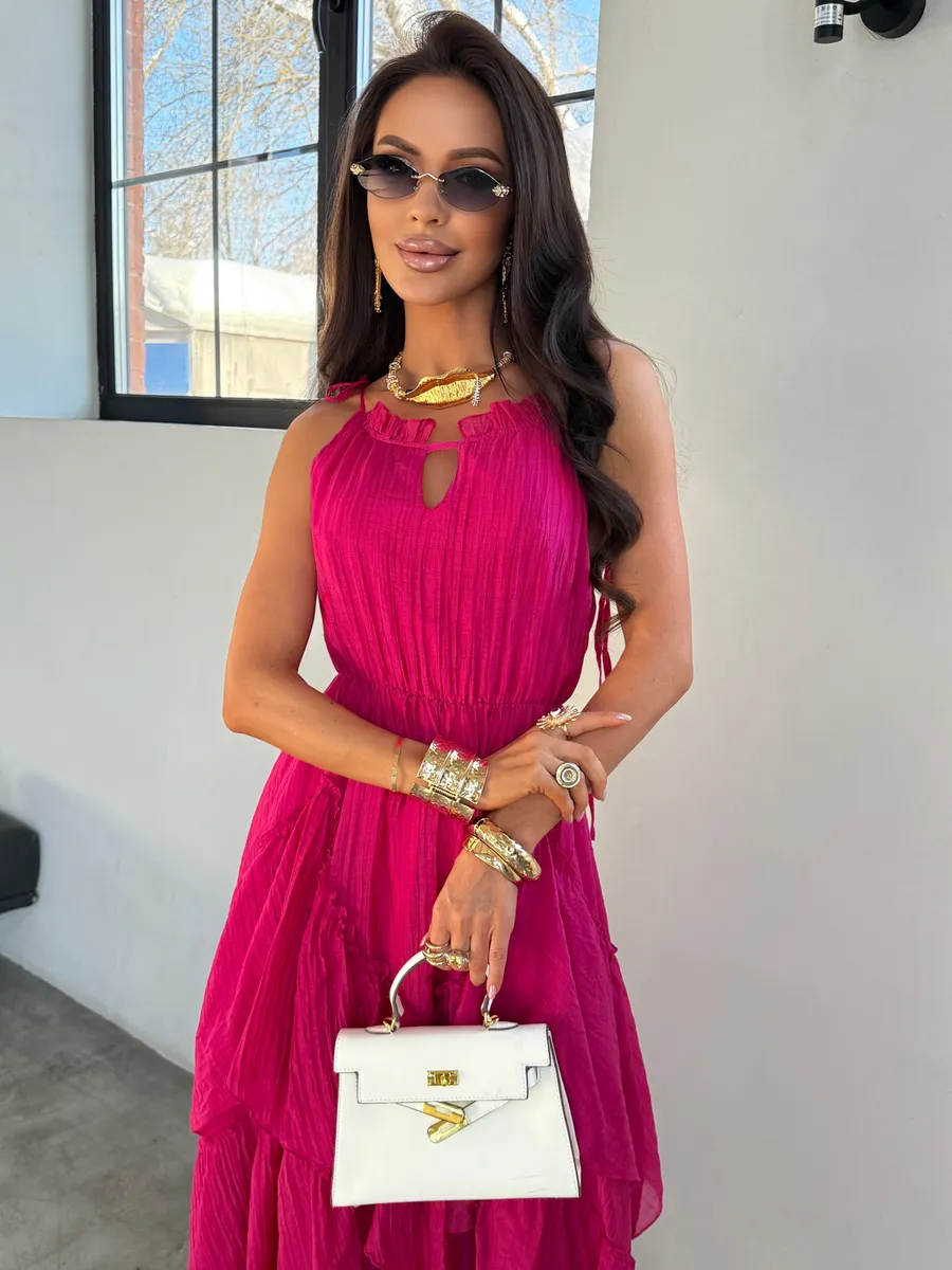 Розовое летнее праздничное длинное платье на бретелях