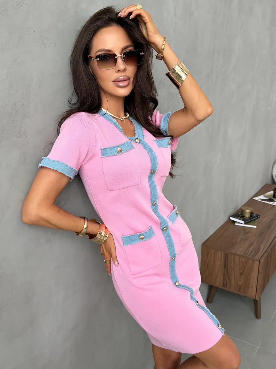 Розовое платье трикотажное короткое мини шанель