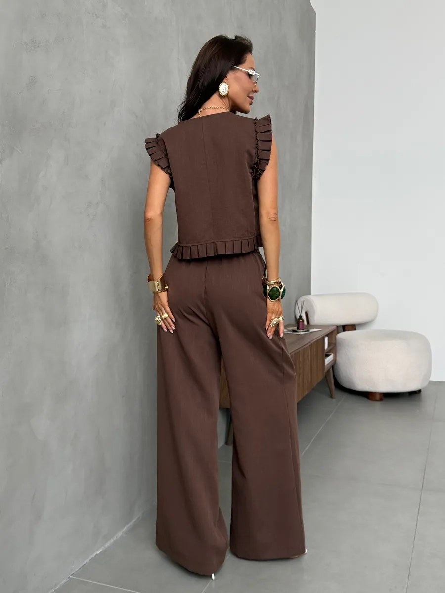 Коричневый костюм двойка льняной с брюками палаццо и топом