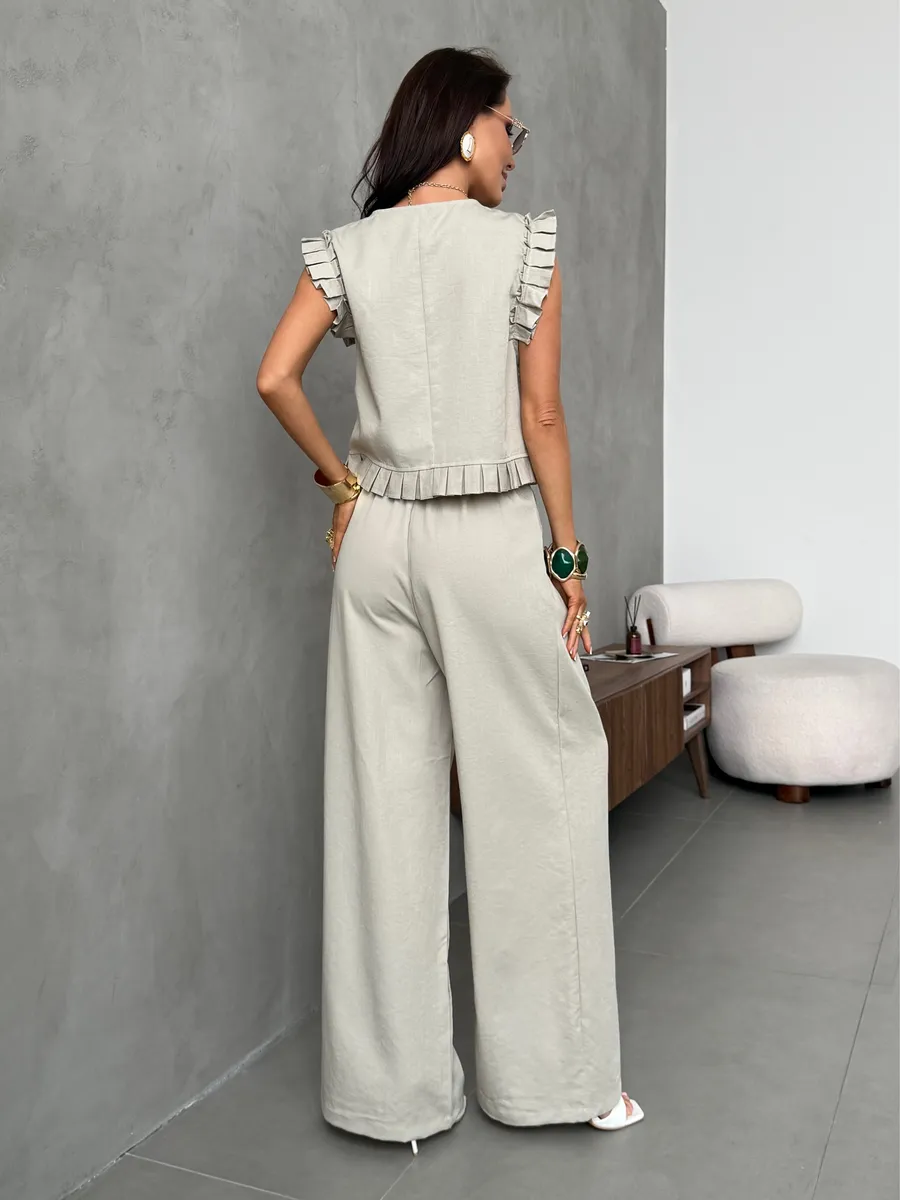 Бежевый костюм двойка льняной с брюками палаццо и топом