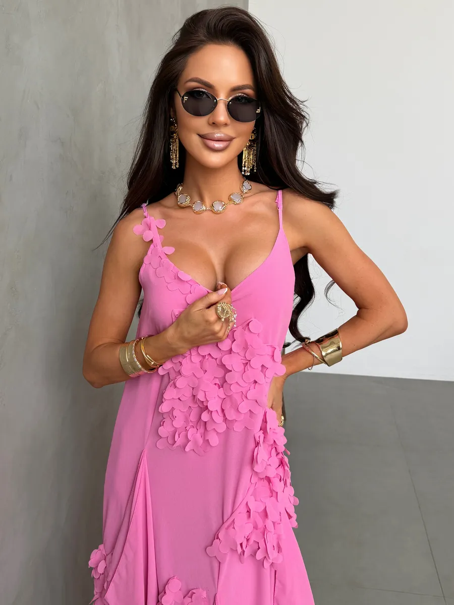 Розовое летнее легкое платье праздничное длинное с цветами