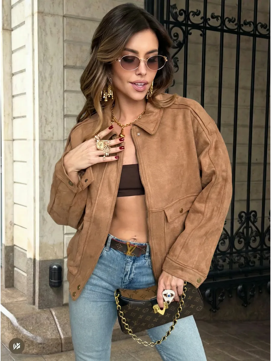 Бежевая куртка демисезонная бомбер замшевая