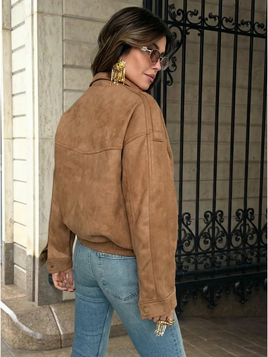 Бежевая куртка демисезонная бомбер замшевая