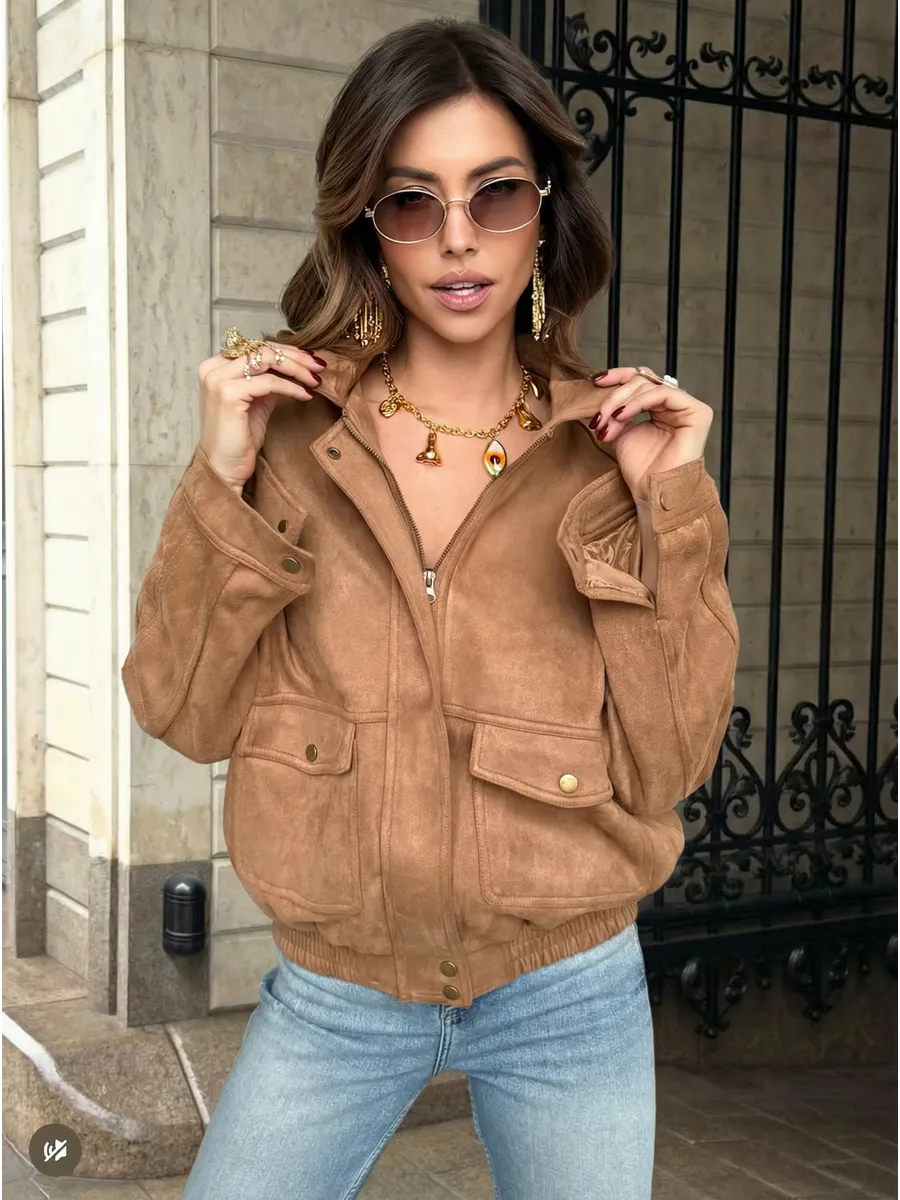 Бежевая куртка демисезонная бомбер замшевая