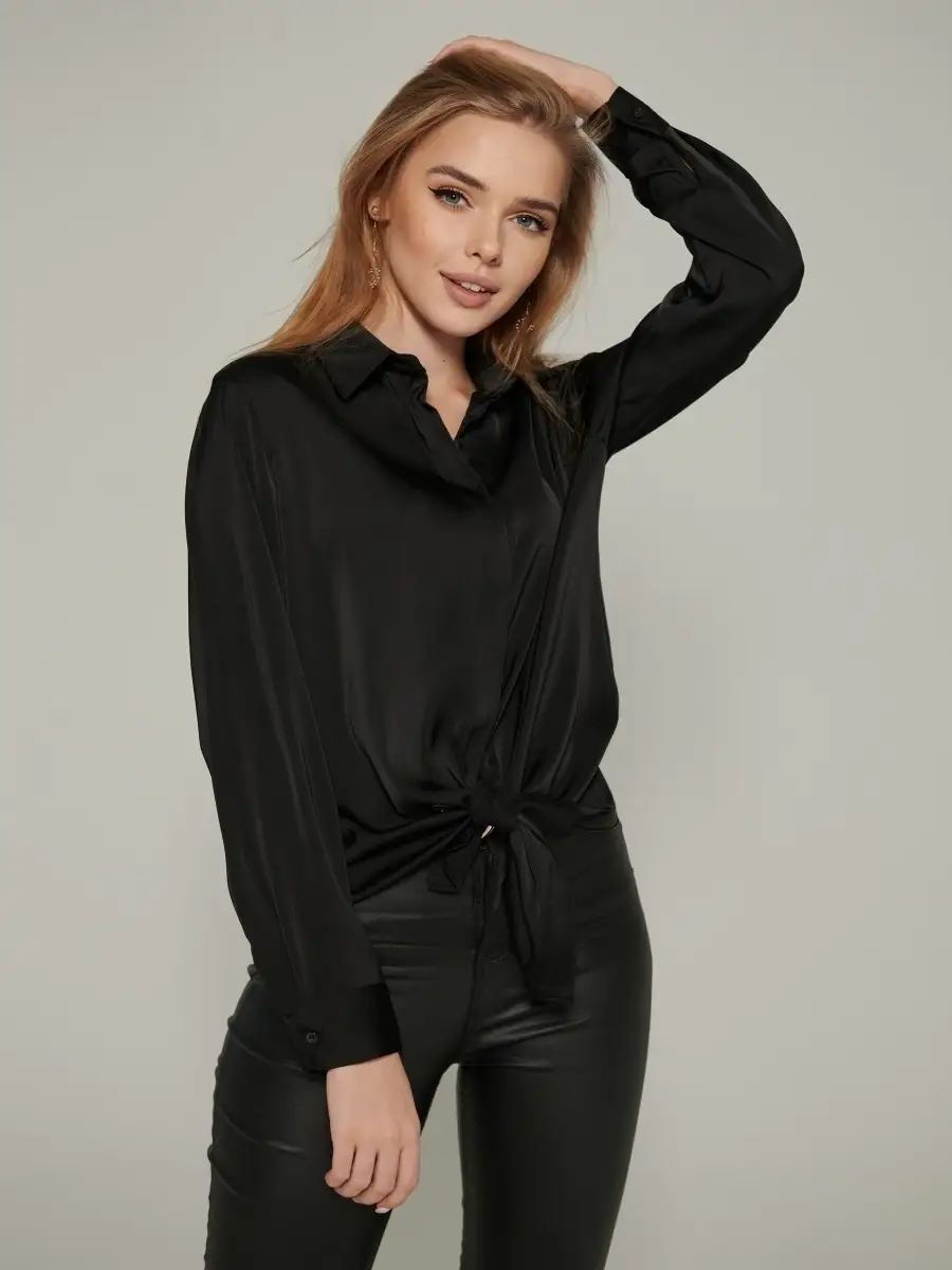 Черная блузка женская однотонная классическая