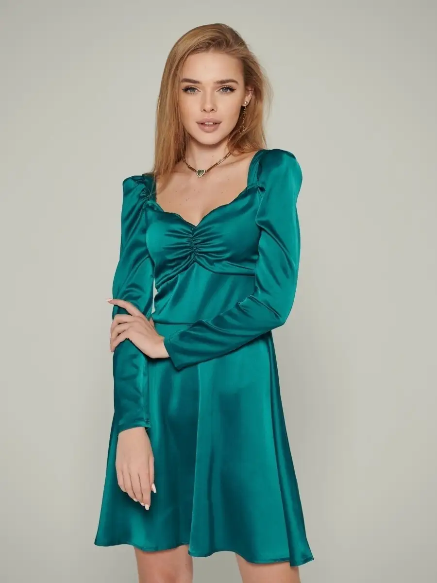 Зеленое платье женское атласное нарядное шелковое коктейльное