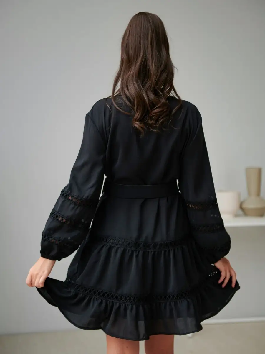 Черное платье женское с поясом весеннее