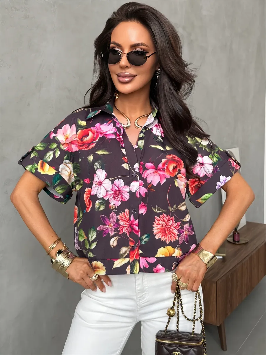 Нарядная блузка рубашка летняя с коротким рукавом