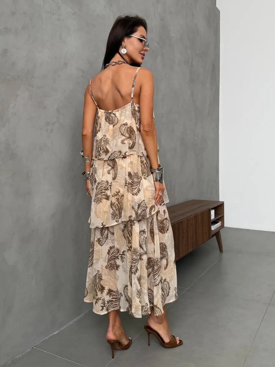 Бежевое летнее платье сарафан праздничное повседневное миди