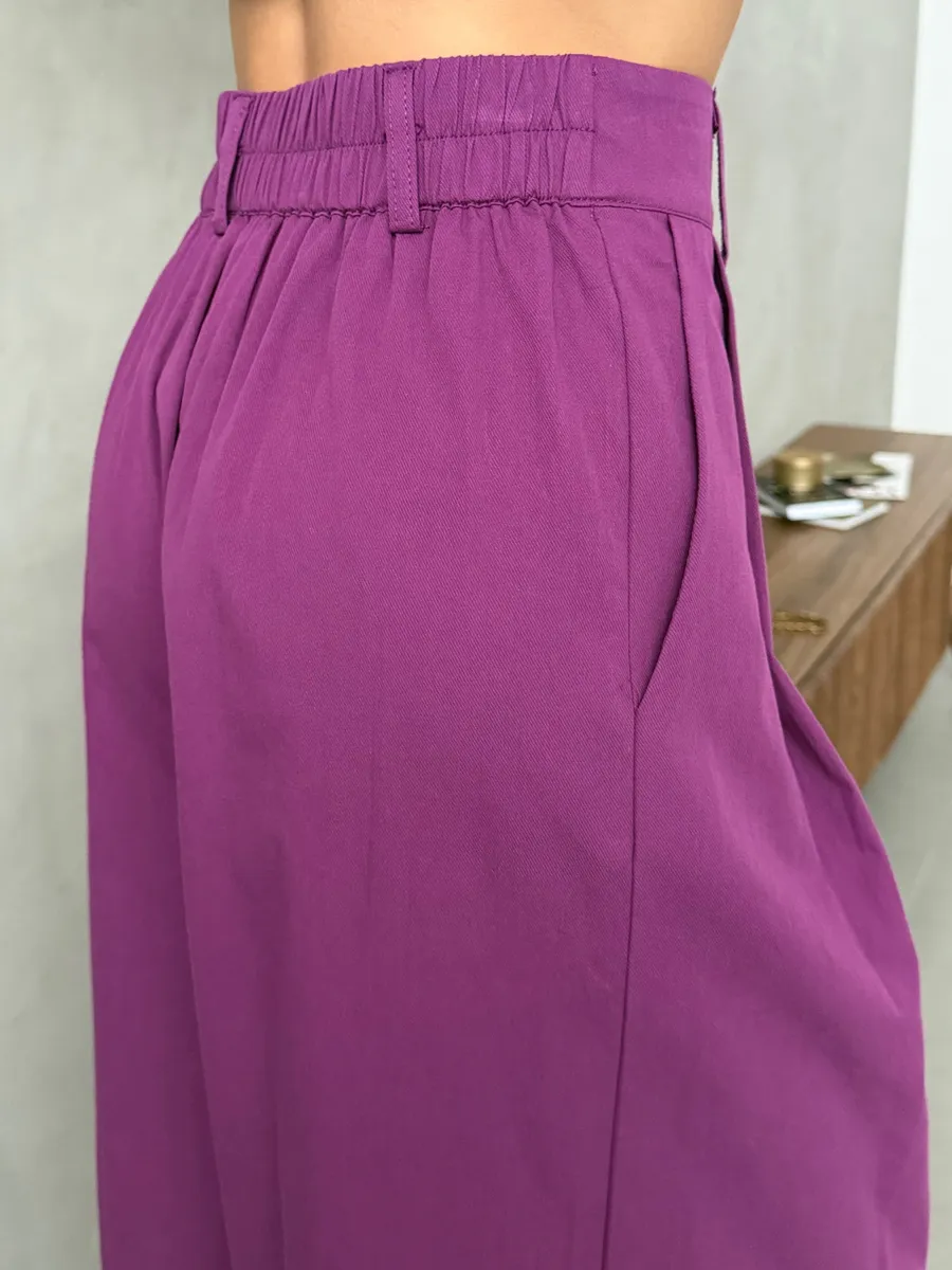 Фиолетовый костюм с брюками палаццо деловой офисный