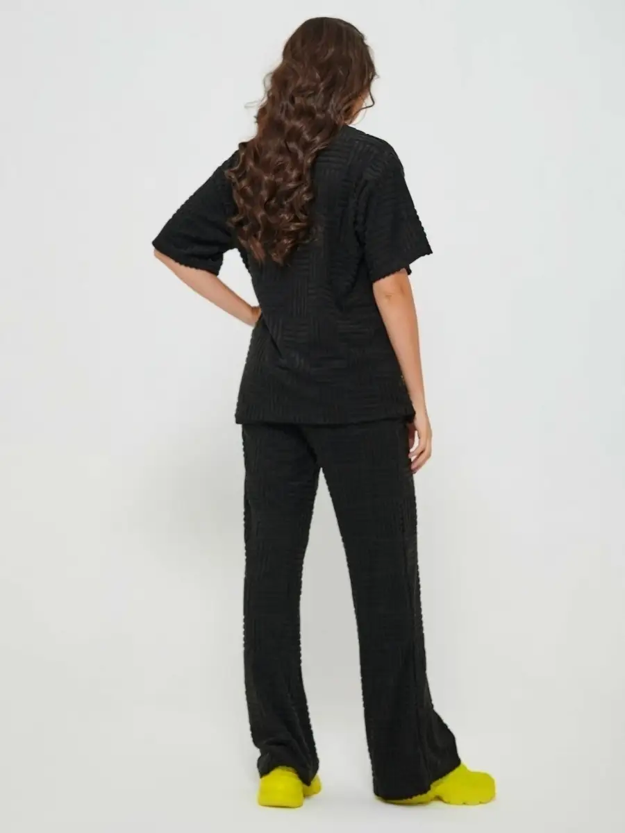 Черный костюм