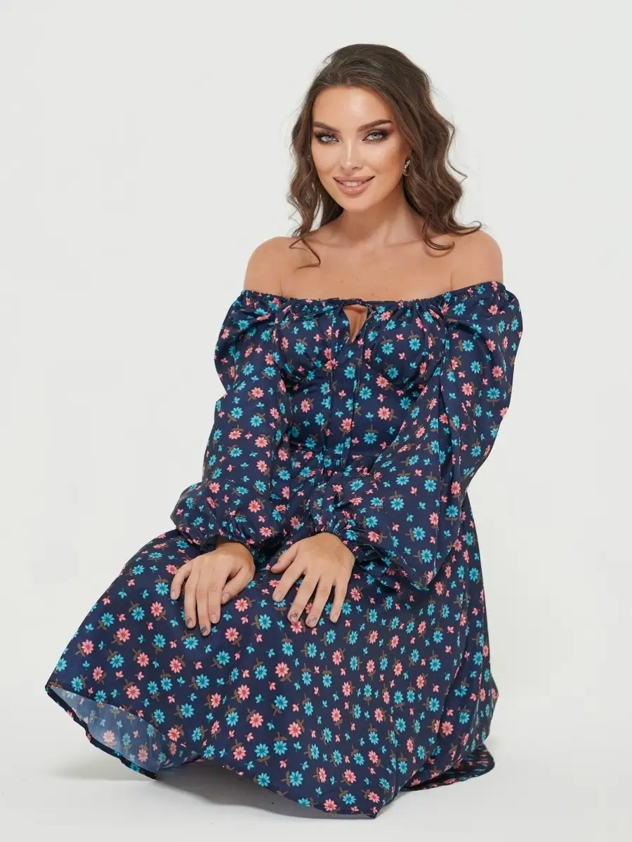 Черное платье женское с цветочным принтом