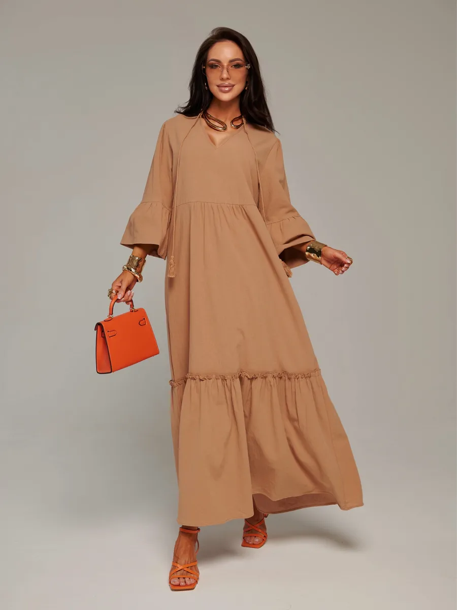 Бежевое летнее длинное платье макси в стиле бохо