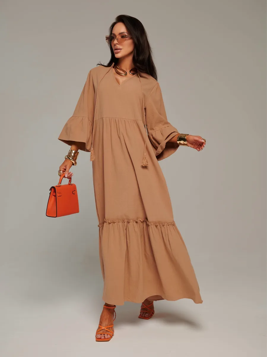 Бежевое летнее длинное платье макси в стиле бохо