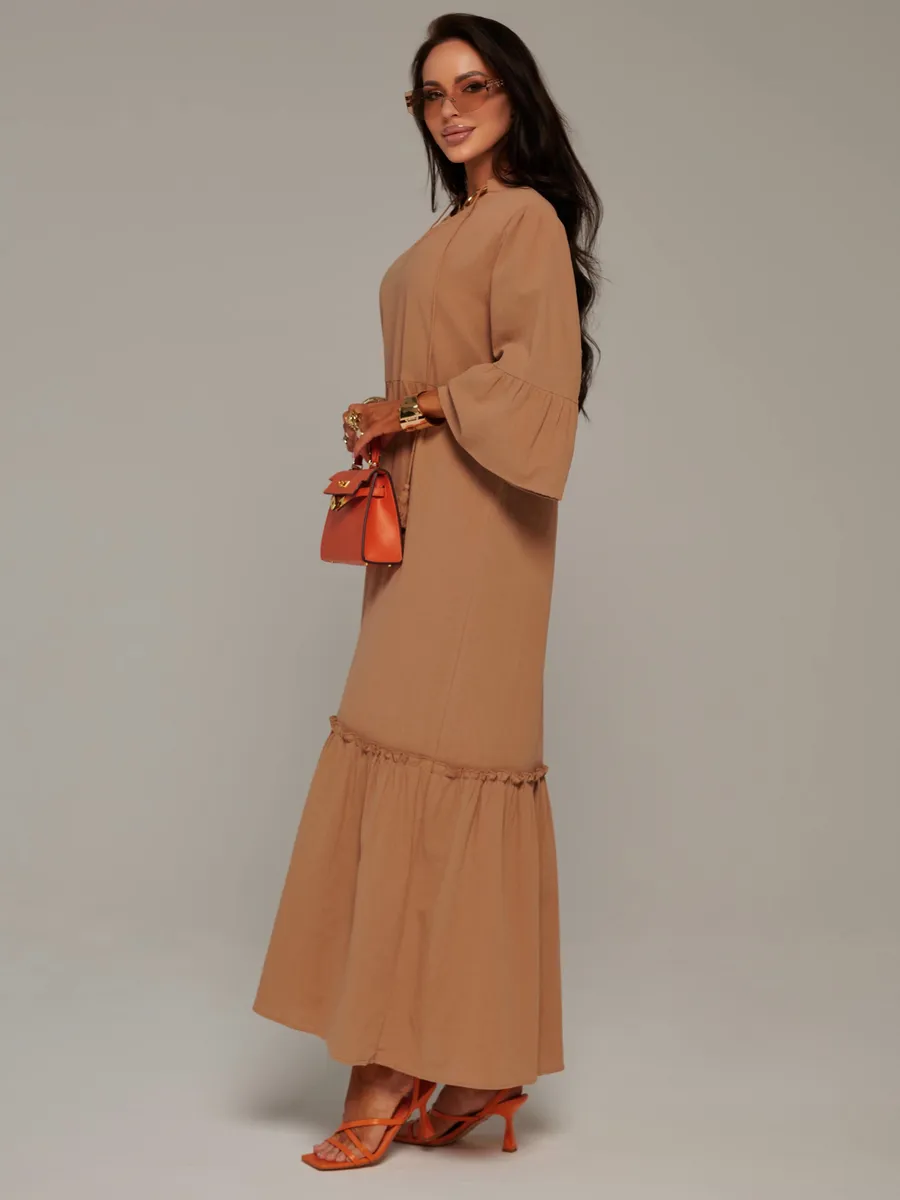 Бежевое летнее длинное платье макси в стиле бохо