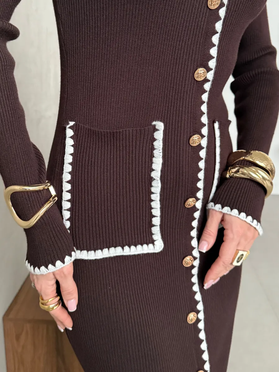 Коричневое платье теплое вязаное нарядное трикотажное