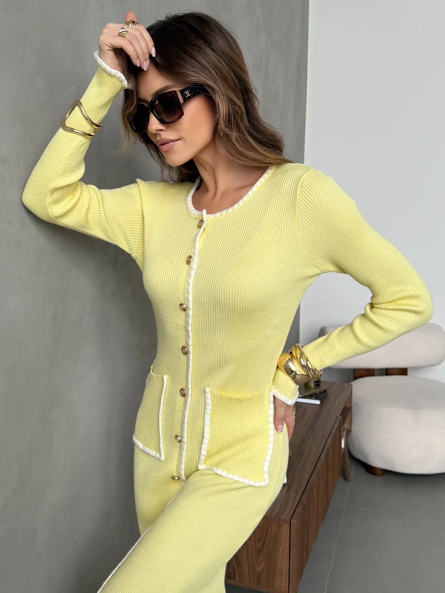 Желтое платье теплое вязаное нарядное трикотажное