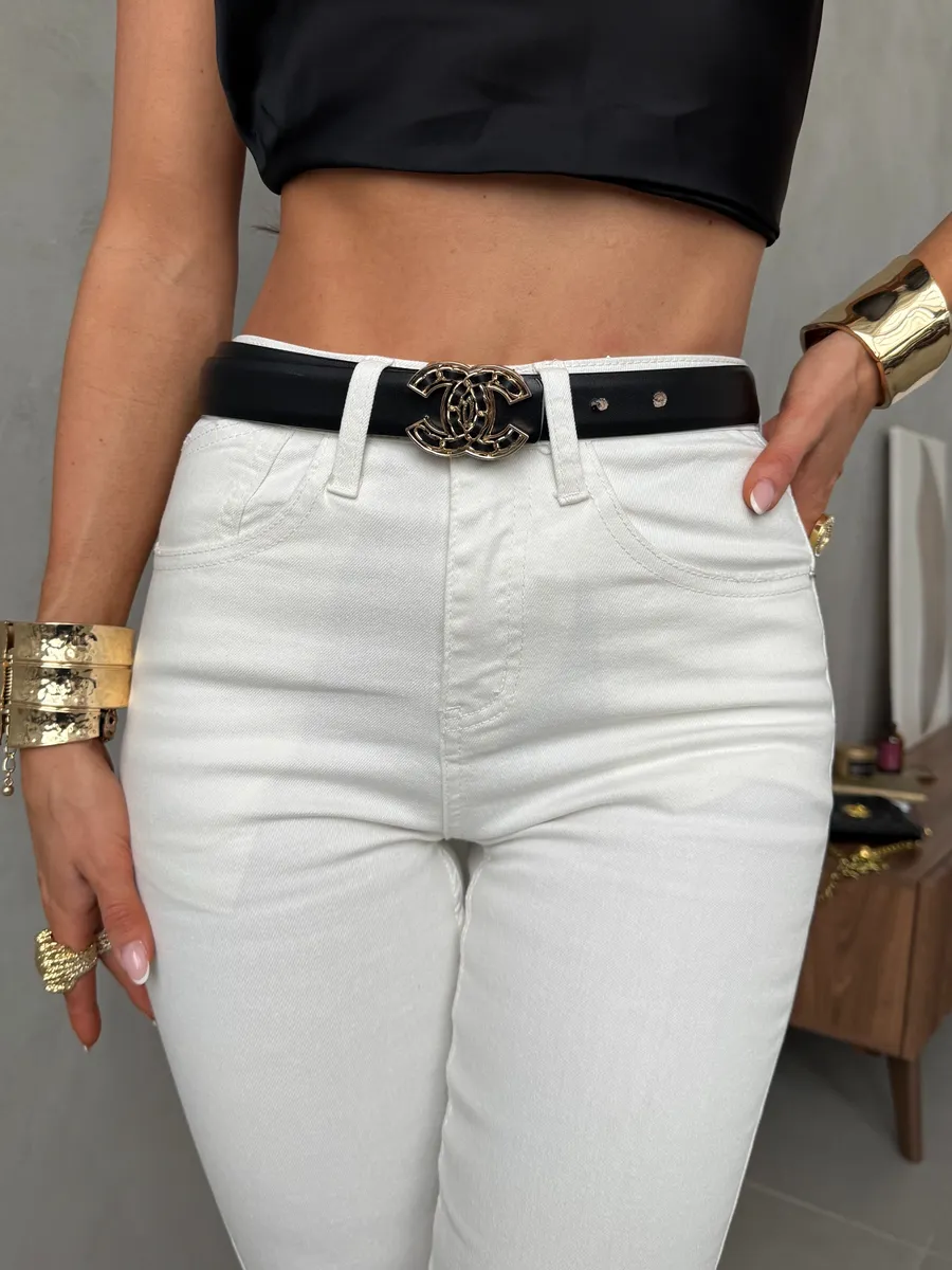 Прямые джинсы скинни укороченные с высокой посадкой